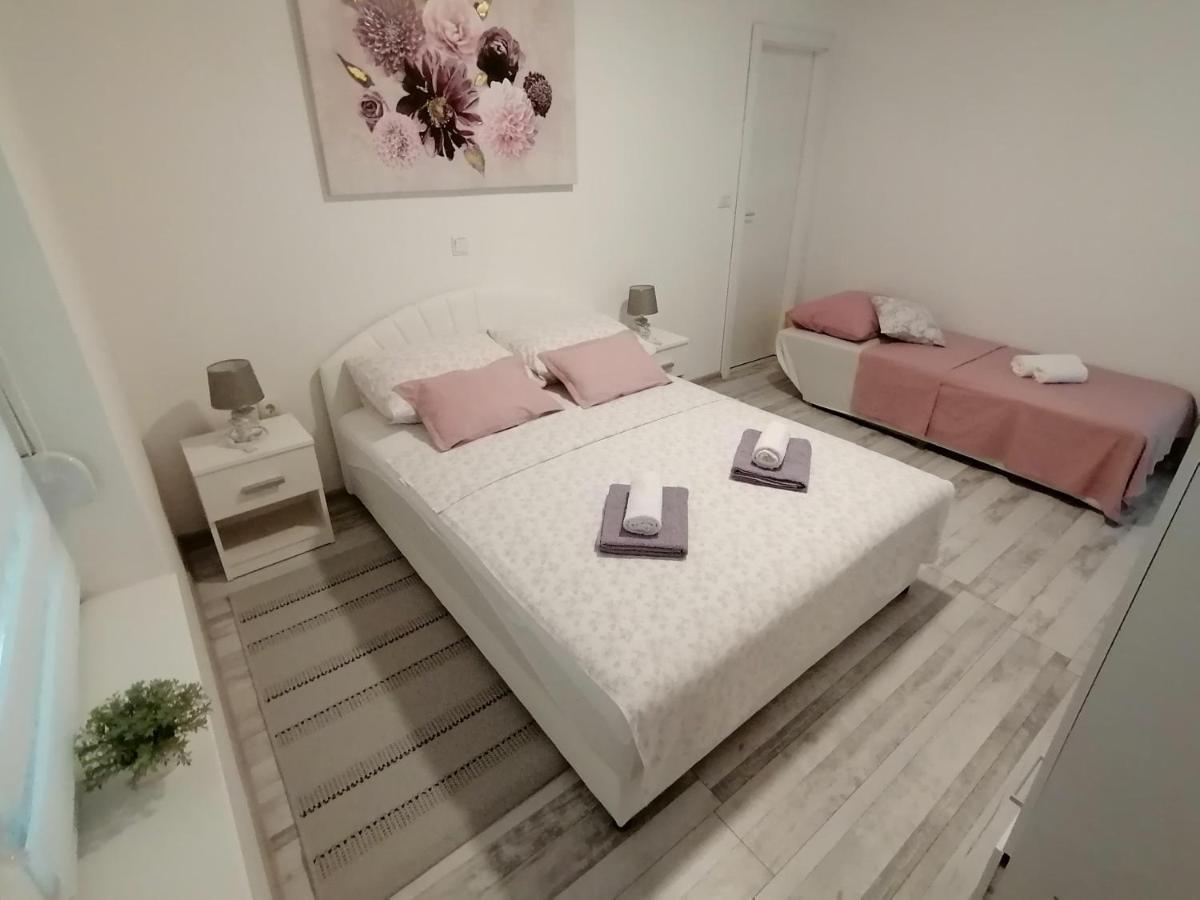 Apartman Lidija Dinjiska Экстерьер фото