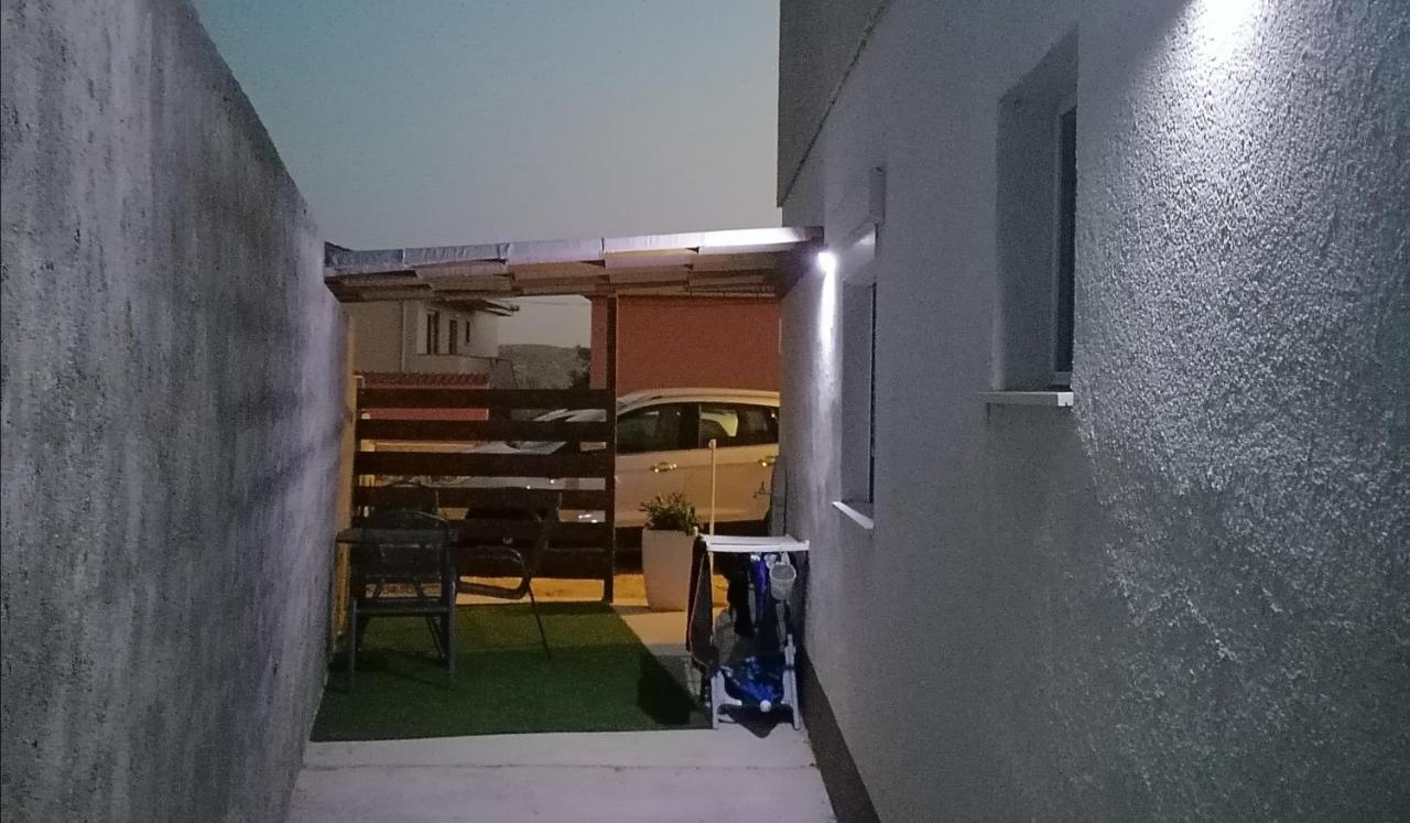 Apartman Lidija Dinjiska Экстерьер фото